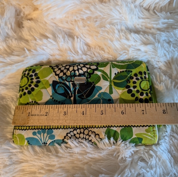 Vera Bradley RFID Turnlock Wallet Tropical Baroque Zip Around Quilted Fabric - Picture 10 of 12